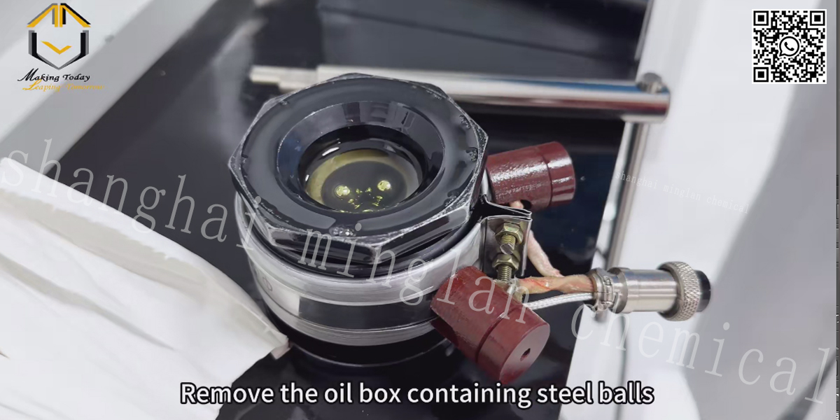 Standard test method for wear preventive characteristics of lubricating fluid-four-ball method